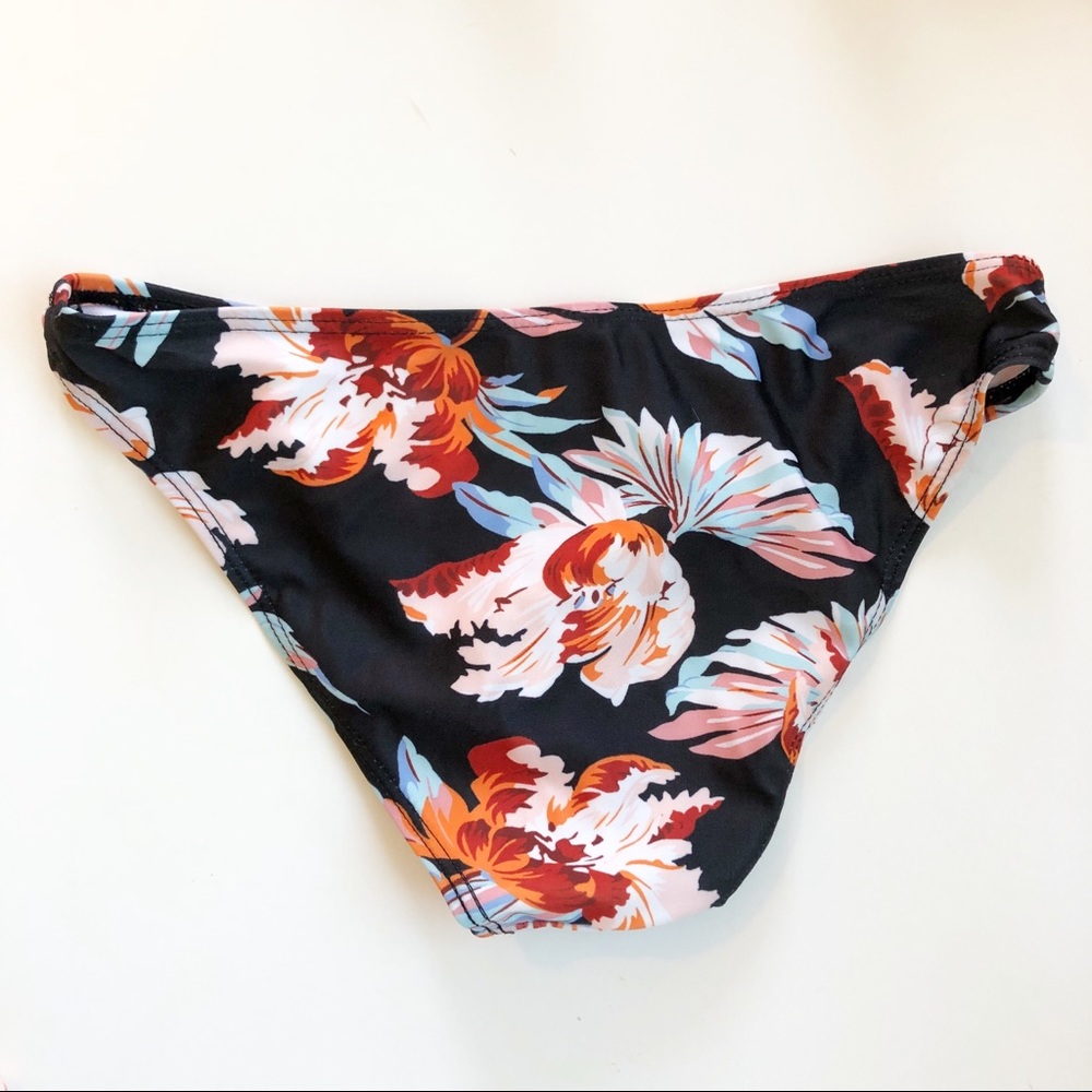 Floral Ruffle Bikini Small - Picture 7 of 7